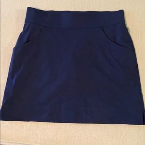 Women’s Columbia navy skirt